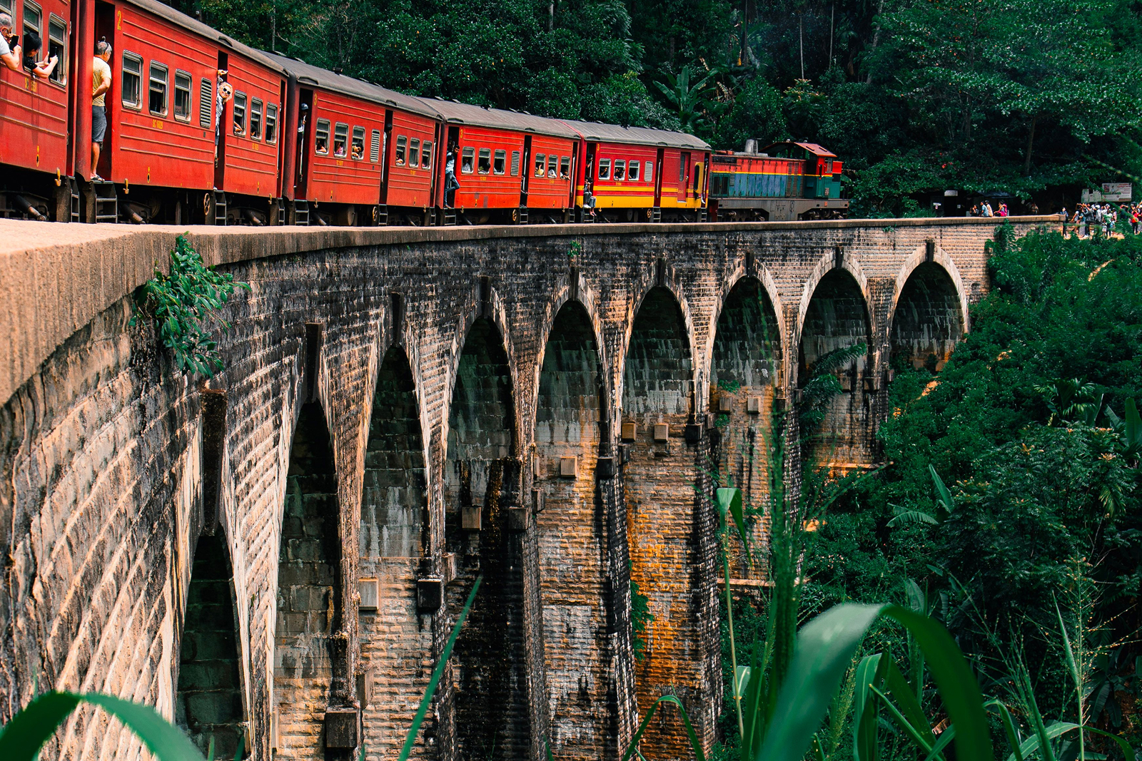 HIGHLANDS & SOUTHERN SHORES in Sri Lanka
